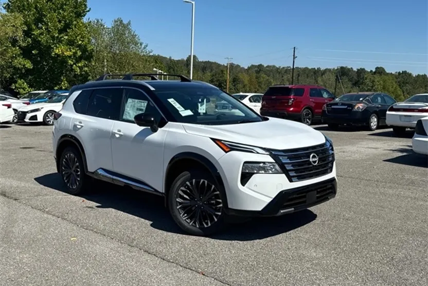 2026 Nissan Rogue Platinum photo 1