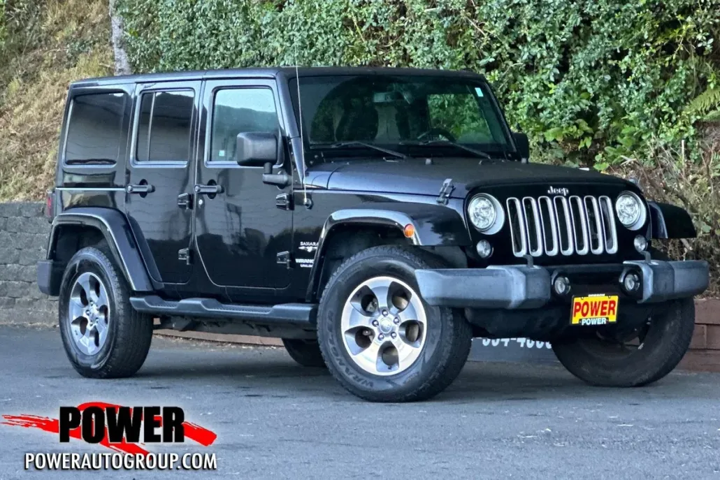 2017 Jeep Wrangler Unlimited Sahara photo 1
