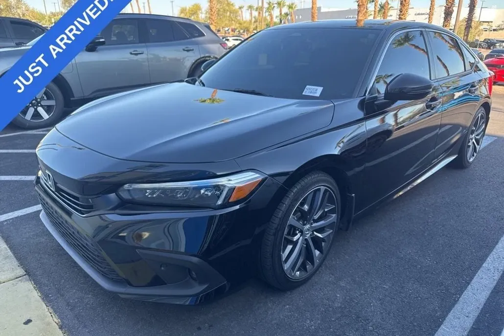 2023 Honda Civic Touring photo 1