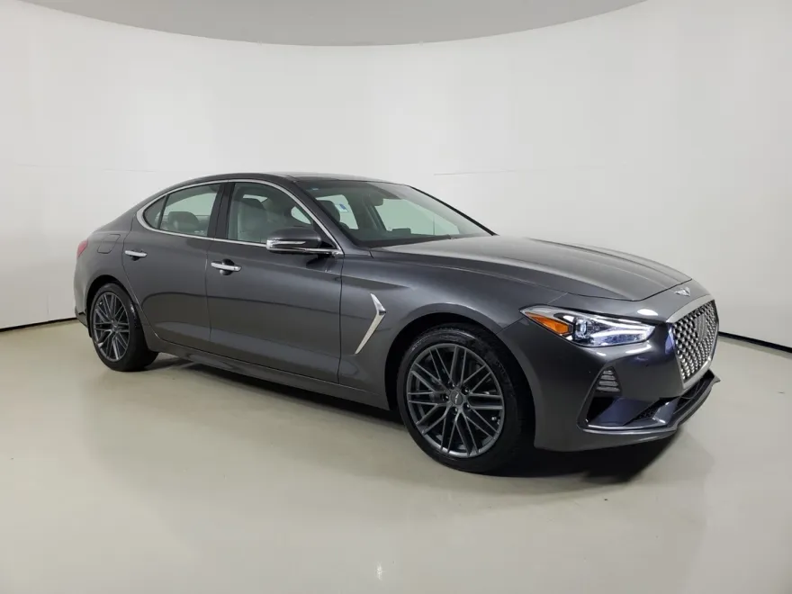 2019 Genesis G70 2.0T Advanced photo 1