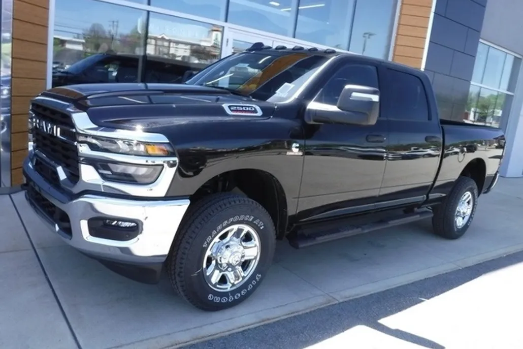 2025 Ram 2500 Tradesman photo 1