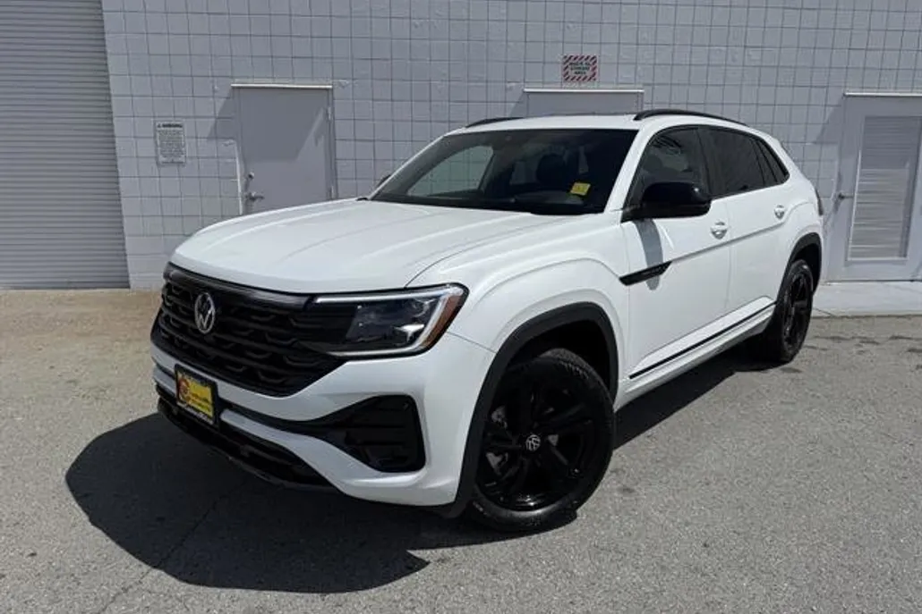 2025 Volkswagen Atlas Cross Sport SEL R-Line photo 1
