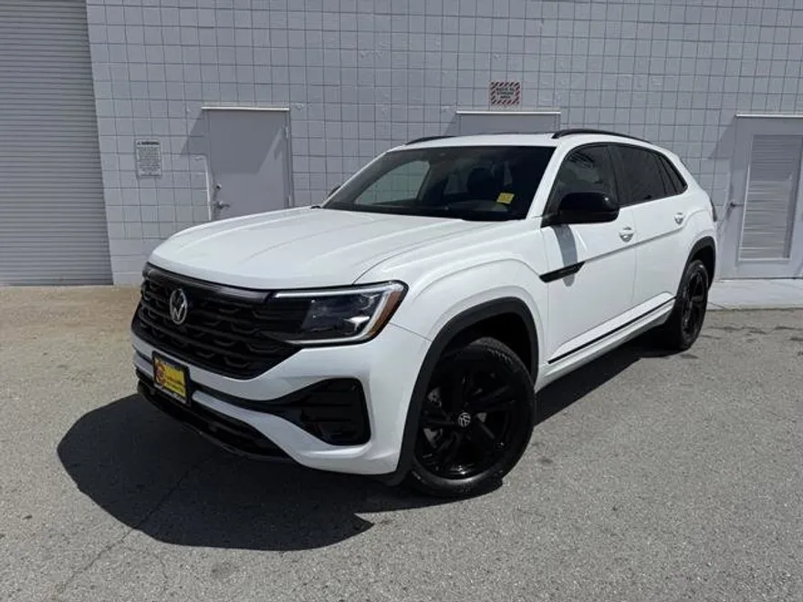2025 Volkswagen Atlas Cross Sport SEL R-Line photo 1