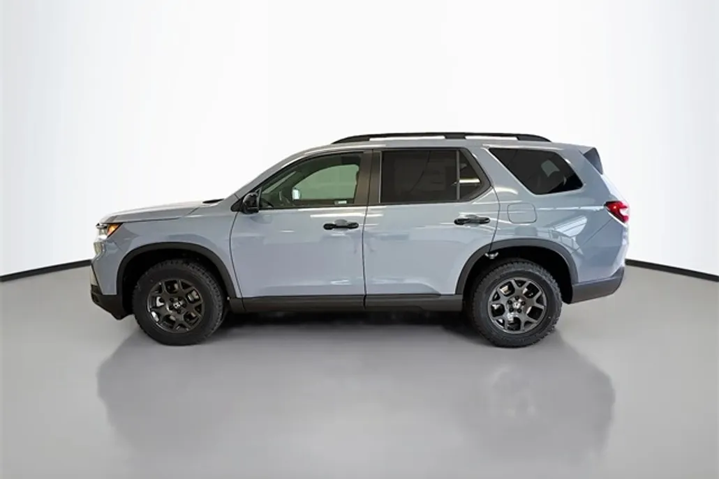 2025 Honda Pilot TrailSport photo 1