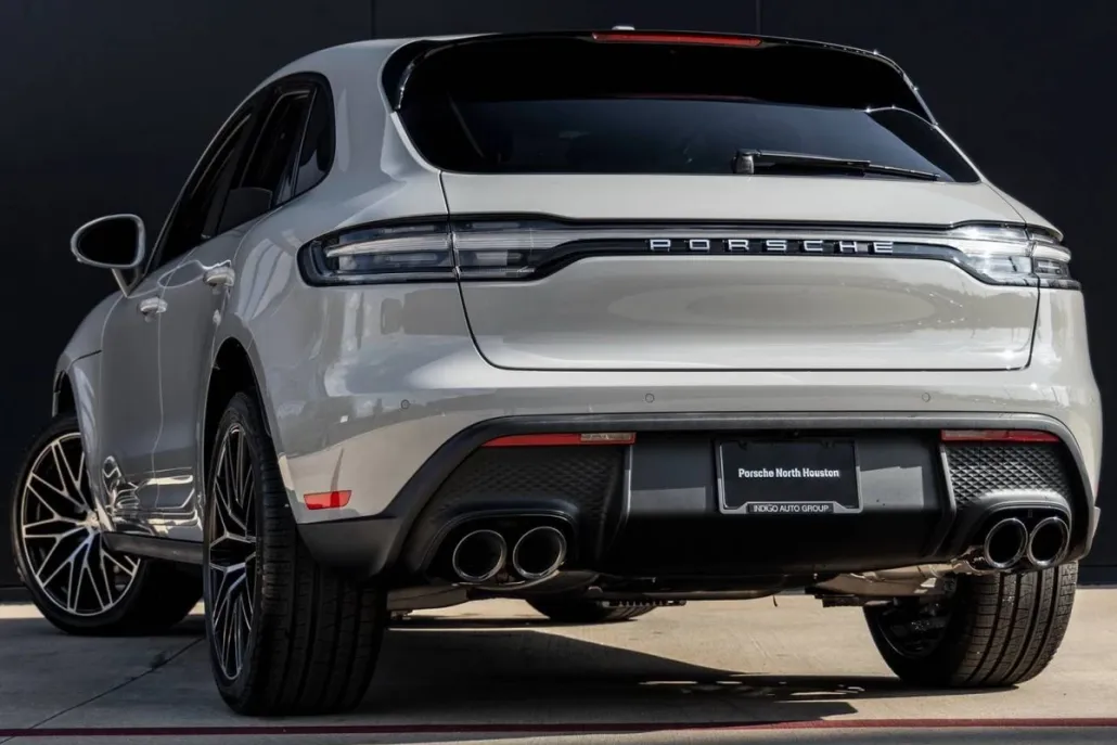 2025 Porsche Macan Base photo 1