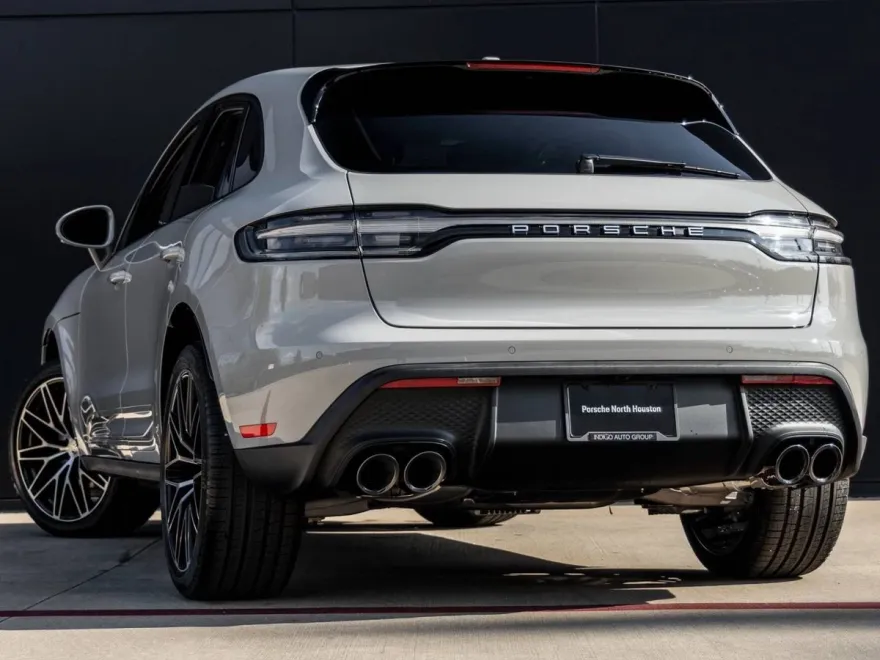 2025 Porsche Macan Base photo 1
