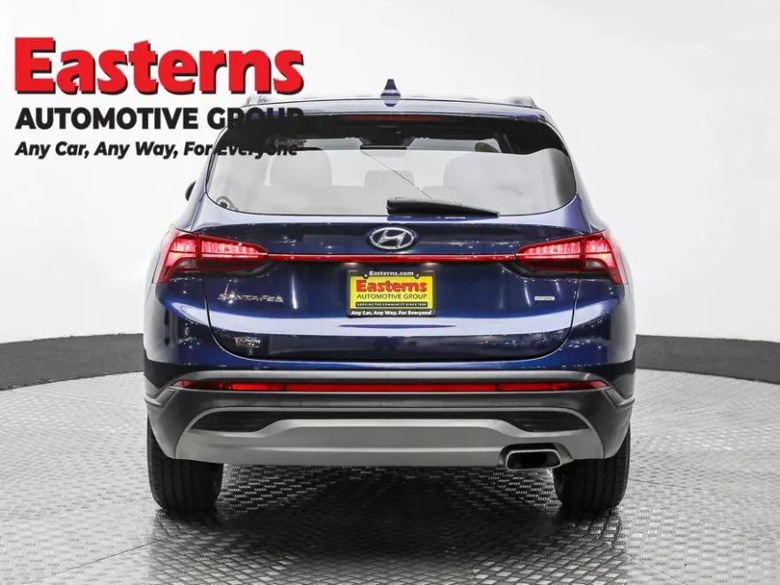 2022 Hyundai Santa Fe SE photo 1
