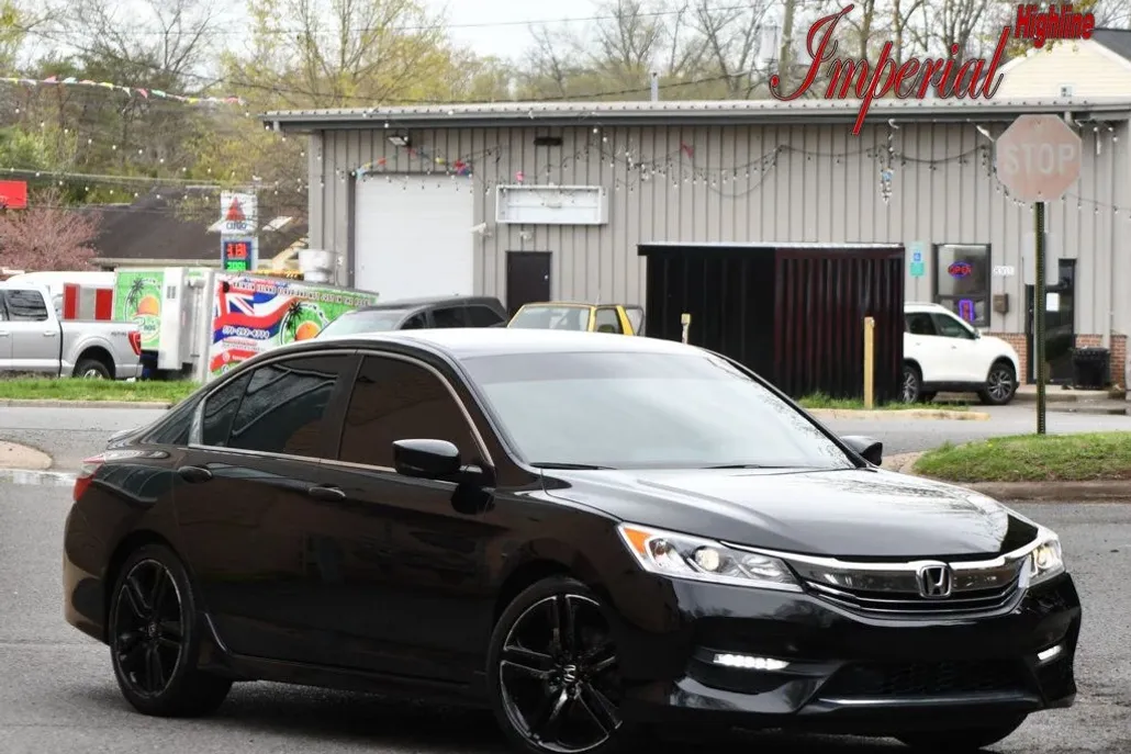 2017 Honda Accord Sport photo 1