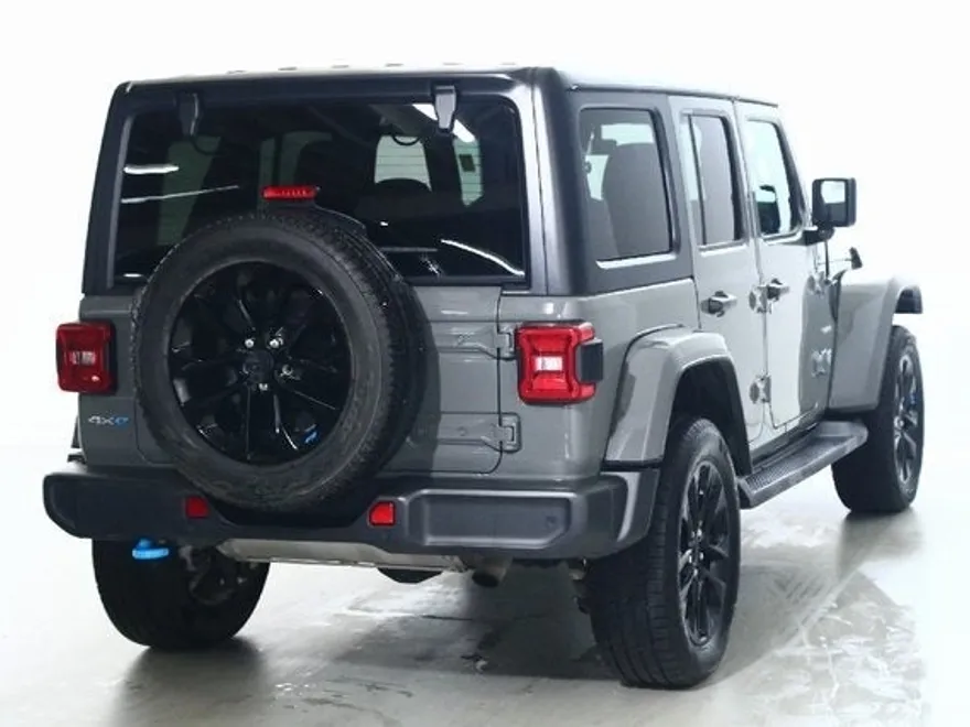 2022 Jeep Wrangler Unlimited Sahara High Altitude 4xe photo 43