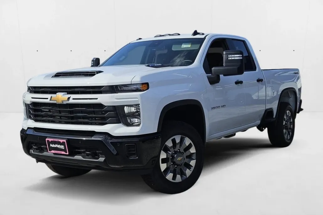 2025 Chevrolet Silverado 2500HD Custom photo 1