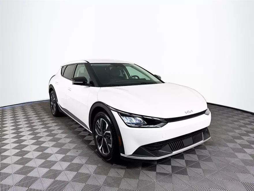 2022 Kia EV6 Light photo 1