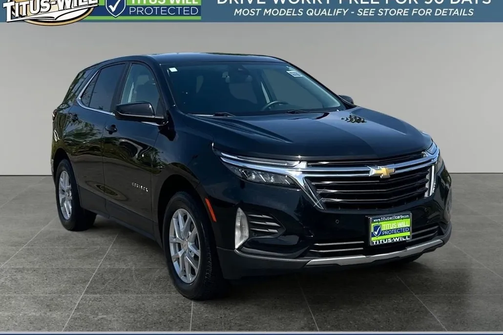 2023 Chevrolet Equinox LT photo 1