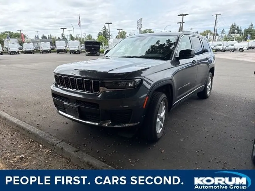 2023 Jeep Grand Cherokee Laredo photo 1