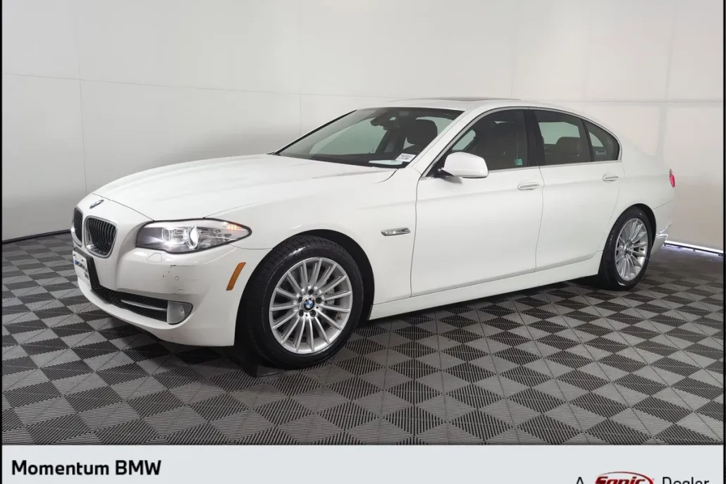2011 Bmw 535i 5-Series photo 1