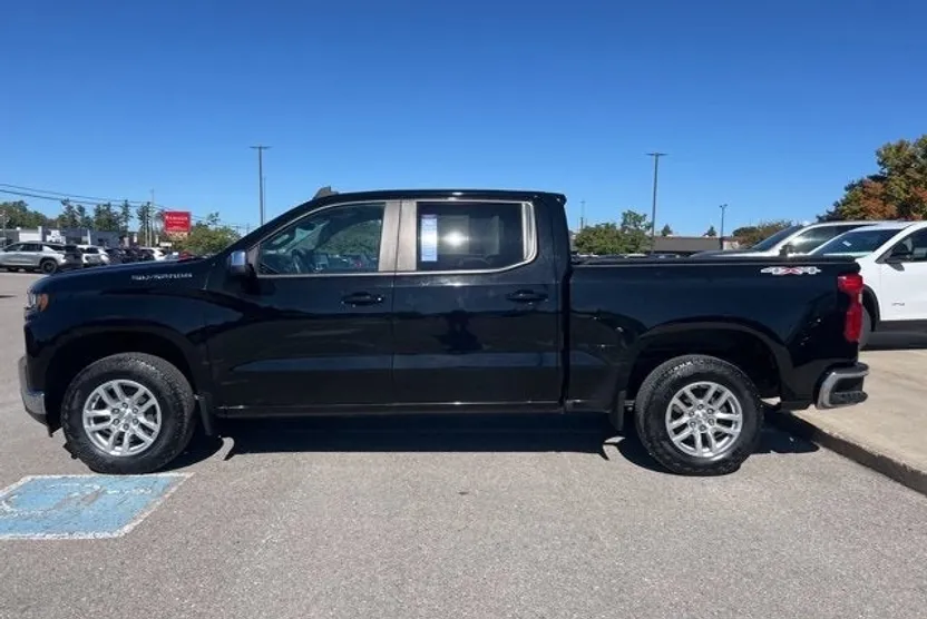 2020 Chevrolet Silverado 1500 LT photo 1