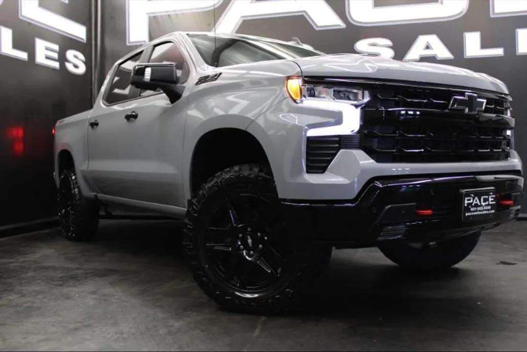 2024 Chevrolet Silverado 1500 LT Trail Boss photo 1