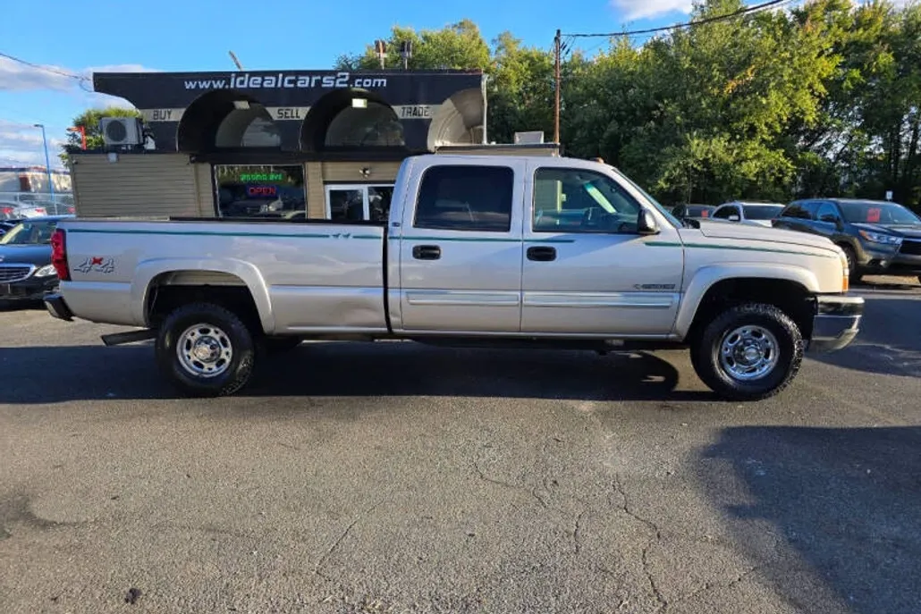 2005 Chevrolet Silverado 2500HD LS photo 1