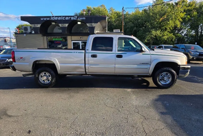 2005 Chevrolet Silverado 2500HD LS photo 1