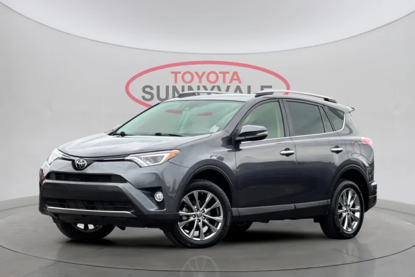 2018 Toyota RAV4 Limited Platinum photo 1