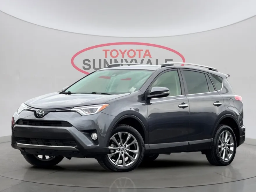 2018 Toyota RAV4 Limited Platinum photo 1