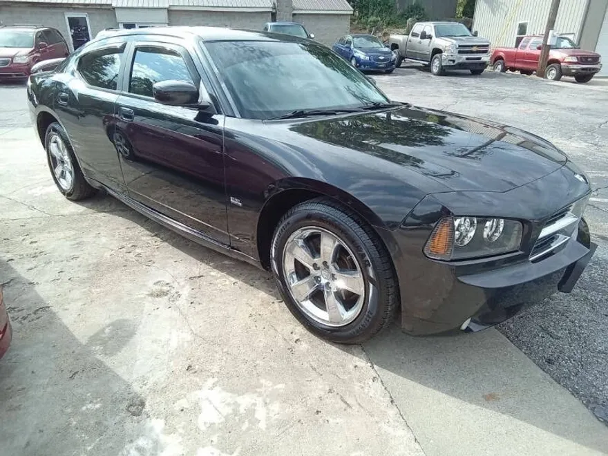 2010 Dodge Charger SXT photo 1