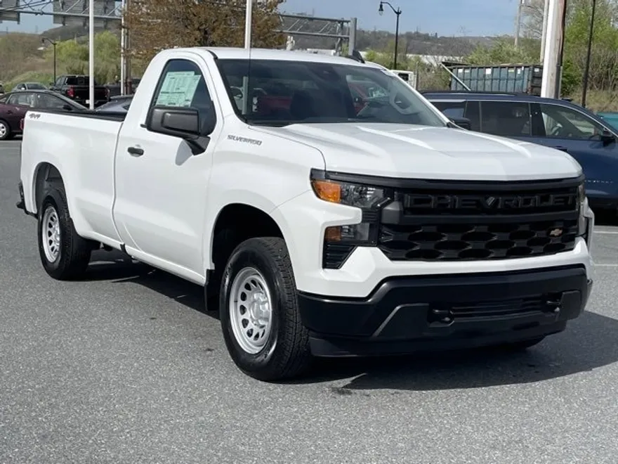 2025 Chevrolet Silverado 1500 photo 1