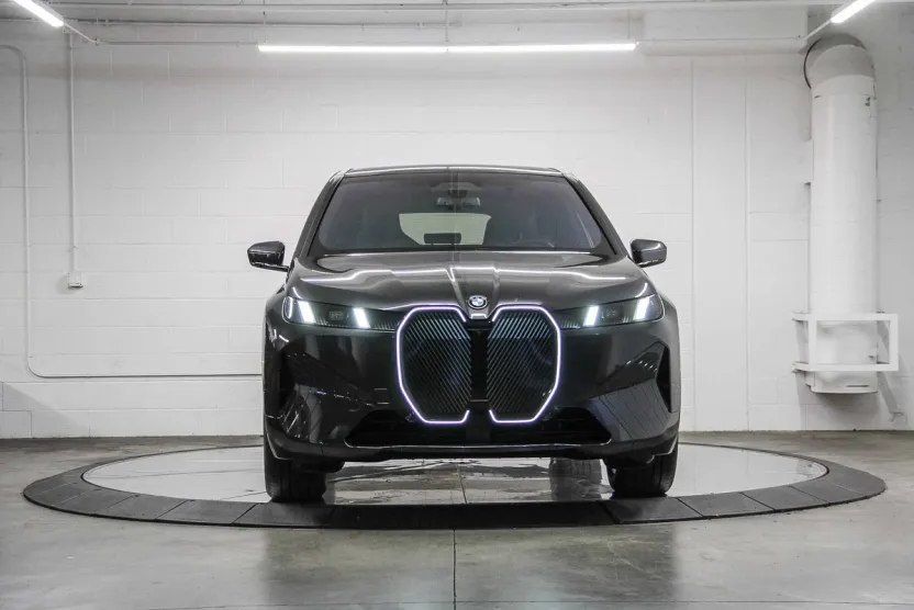 2026 Bmw iX photo 1