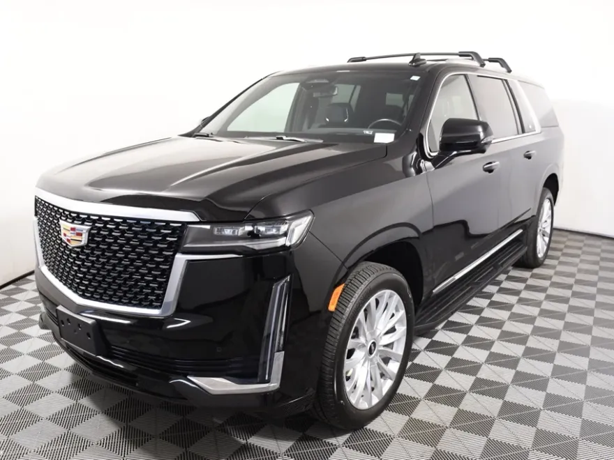 2023 Cadillac Escalade ESV Luxury photo 1