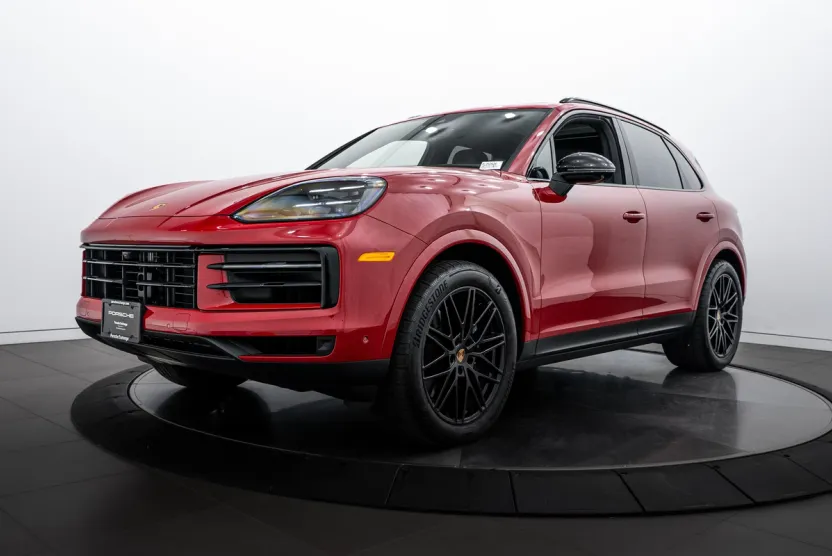 2025 Porsche Cayenne photo 1