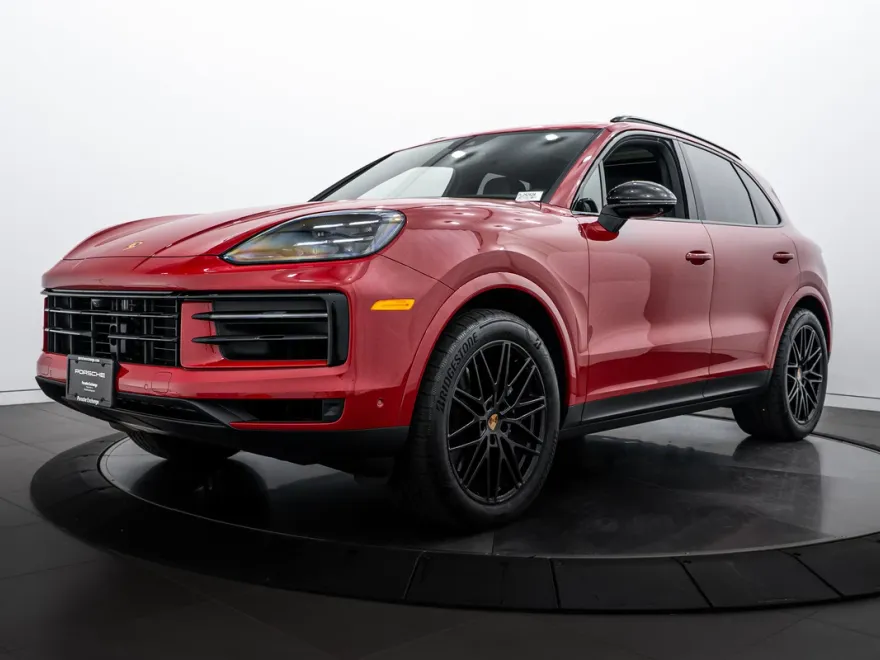 2025 Porsche Cayenne photo 1