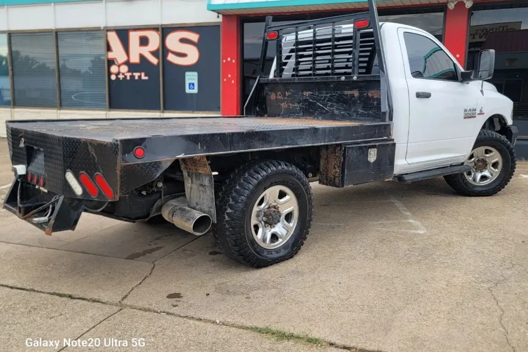 2018 Ram 3500 SLT photo 1