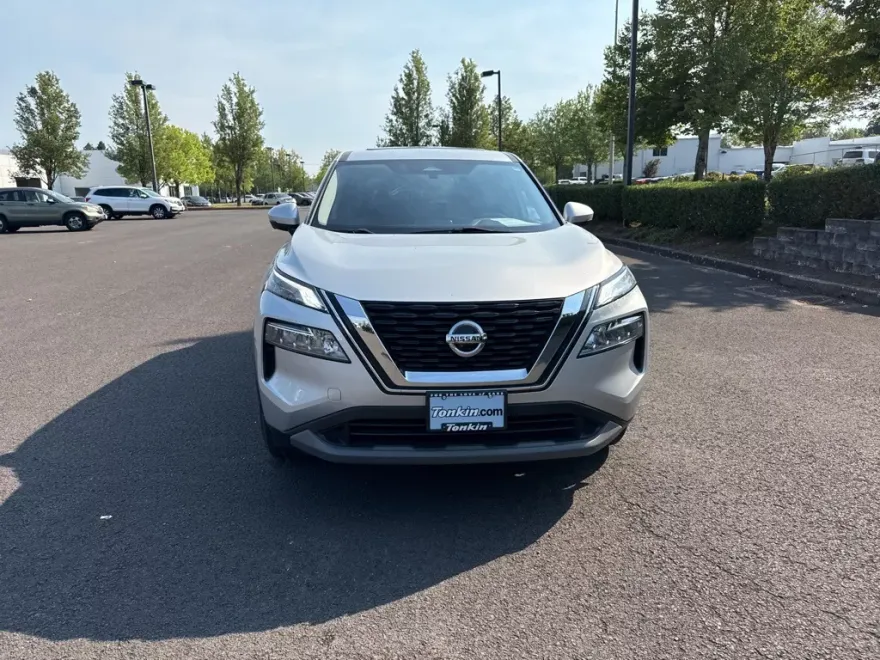 2021 Nissan Rogue SV photo 1
