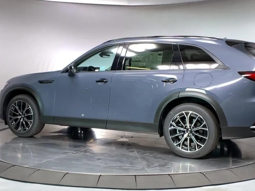 2025 Mazda CX-70 Plug-in Hybrid Premium photo 6