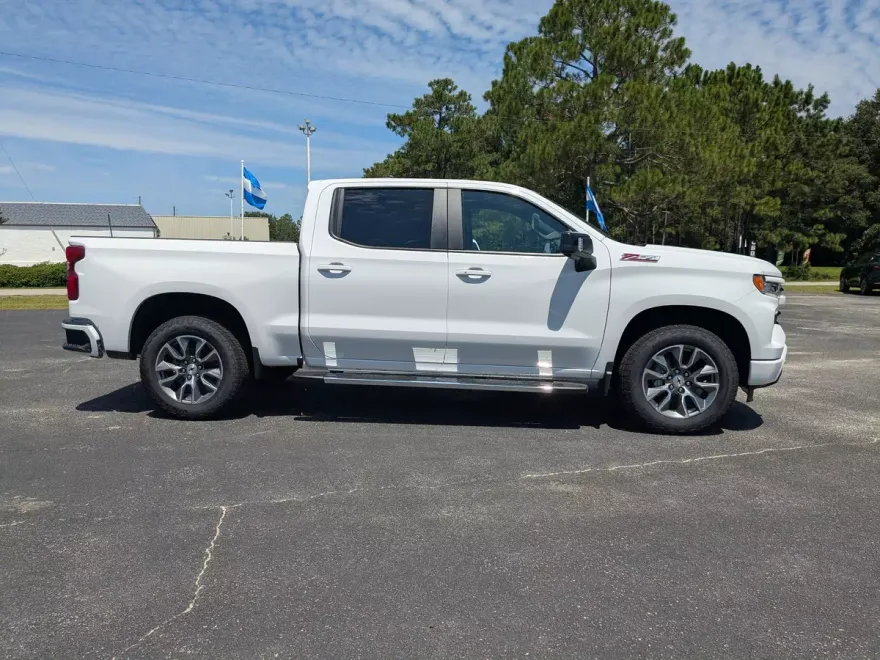 2026 Chevrolet Silverado 1500 RST photo 1