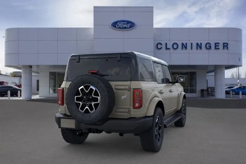 2025 Ford Bronco Outer Banks photo 1