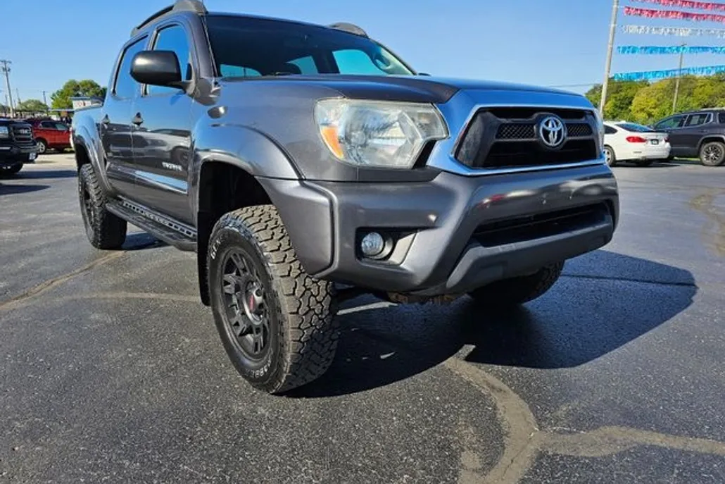 2013 Toyota Tacoma Double Cab V6 4x4 photo 1