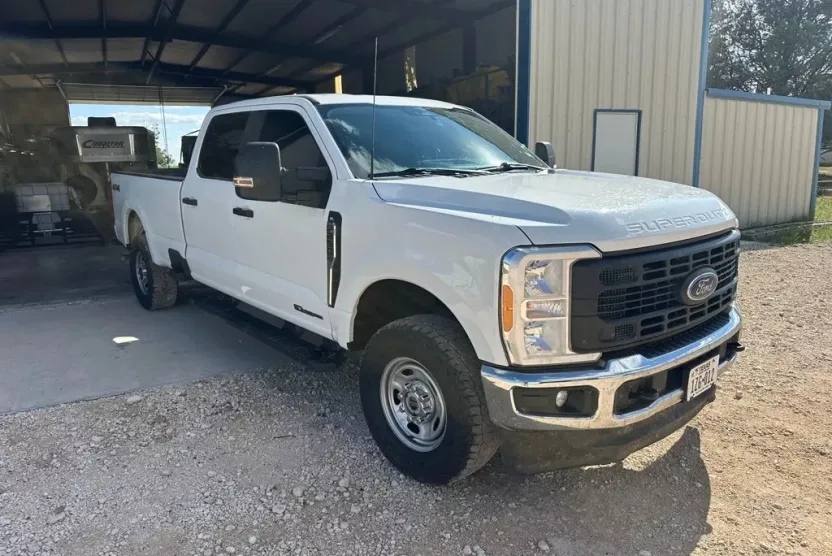 2023 Ford F-250 XL photo 1