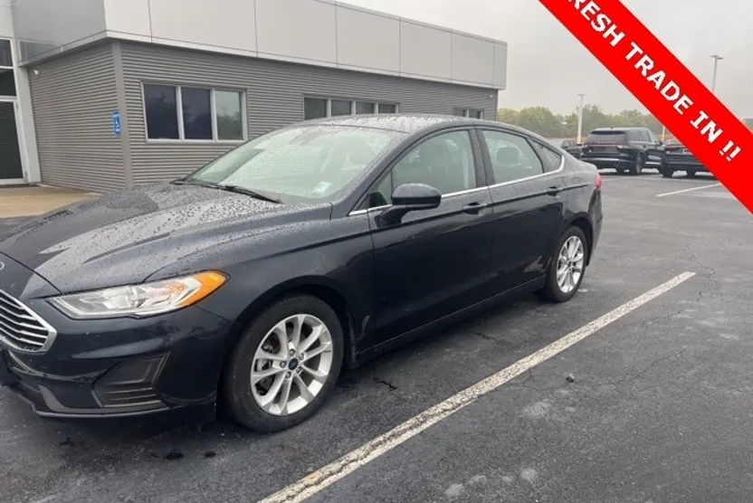 2020 Ford Fusion Hybrid SE photo 1