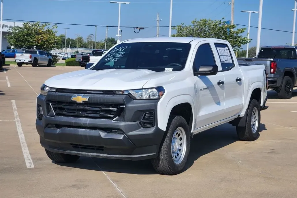 2026 Chevrolet Colorado Work Truck photo 1