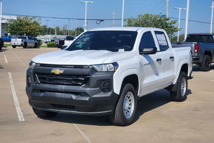 2026 Chevrolet Colorado Work Truck photo 1
