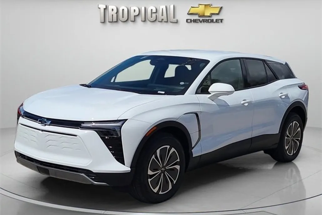 2025 Chevrolet Blazer EV photo 1