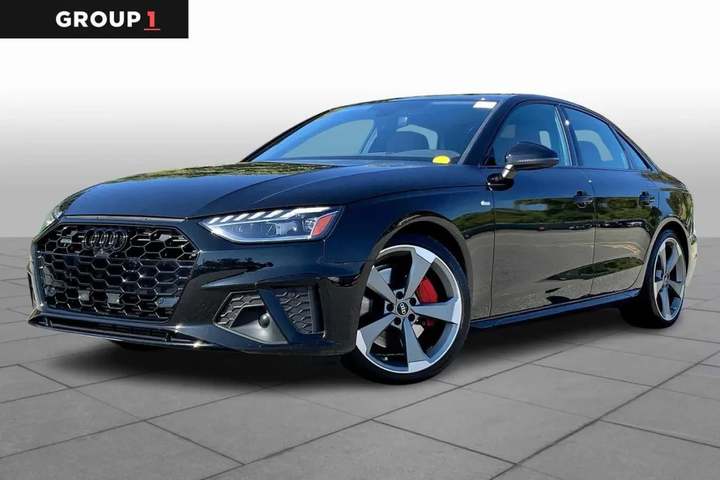 2023 Audi A4 S line Quattro Premium Plus photo 1