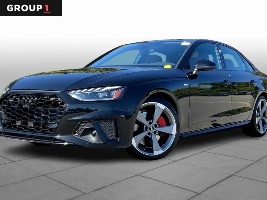 2023 Audi A4 S line Quattro Premium Plus photo 1