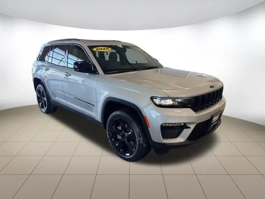 2025 Jeep Grand Cherokee Limited Sport photo 1