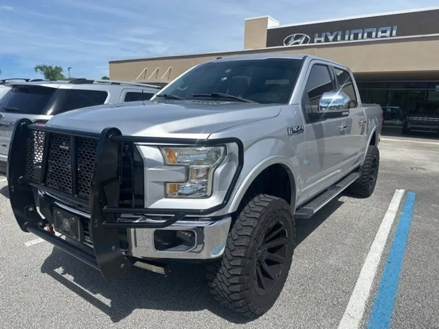 2017 Ford F-150 Lariat photo 1