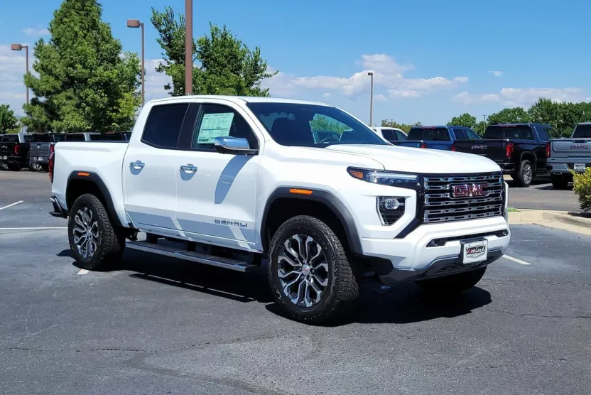 2026 Gmc Canyon Denali photo 1