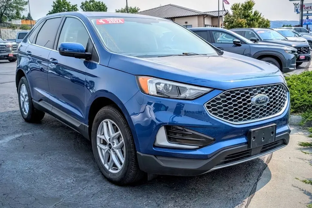 2024 Ford Edge SEL photo 1