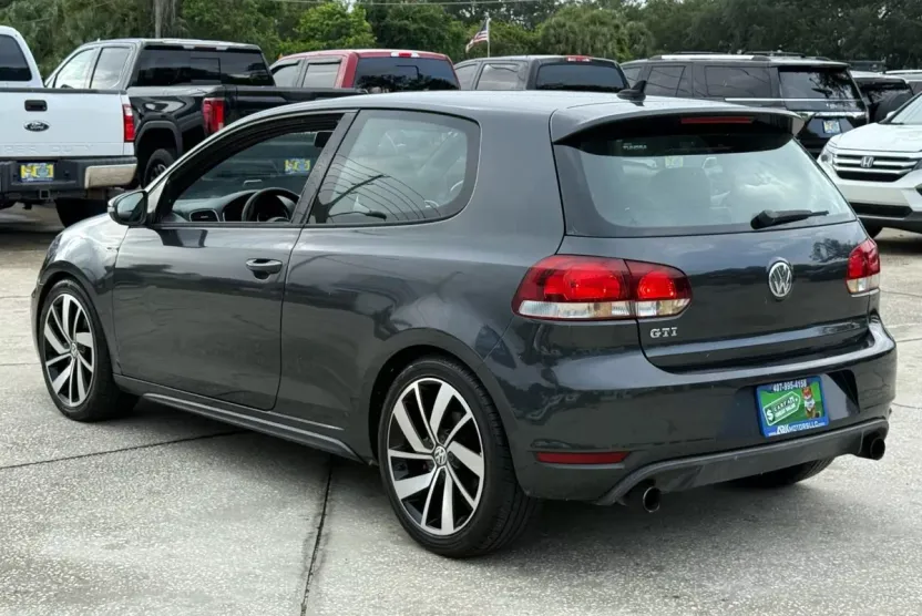 2013 Volkswagen Golf GTI photo 1