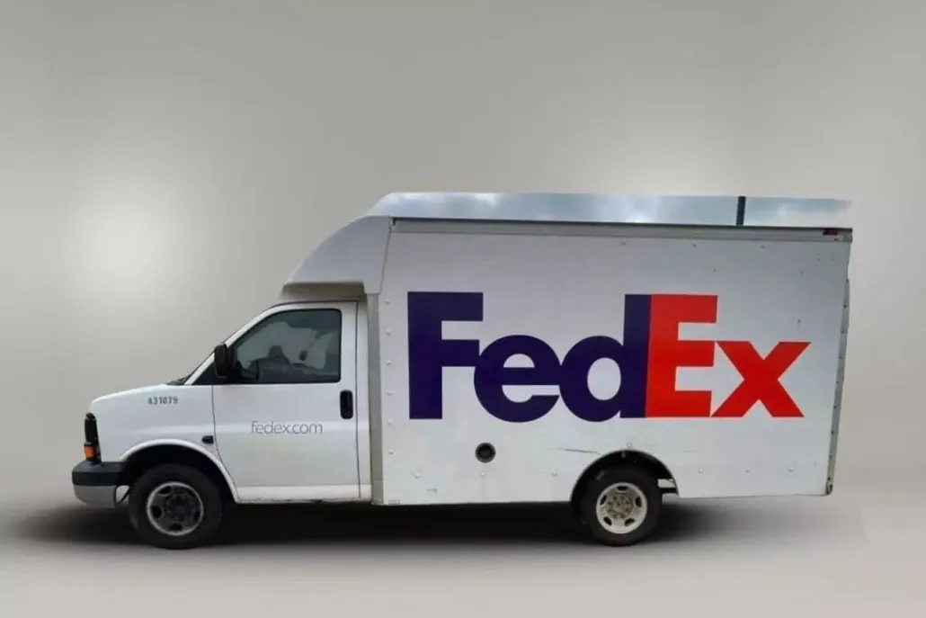 2009 Chevrolet Express Cutaway Van photo 1