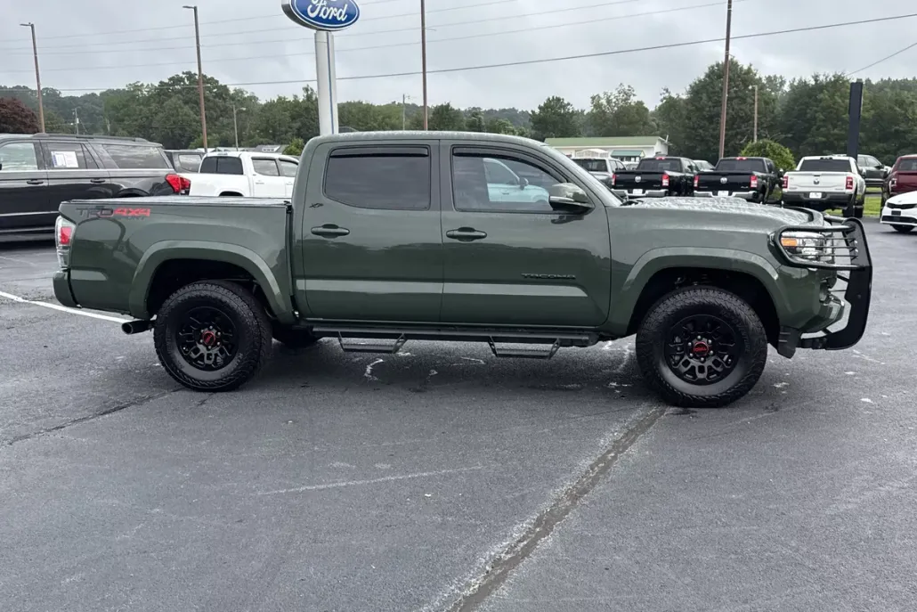 2022 Toyota Tacoma TRD Sport Double Cab V6 photo 1